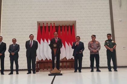 Saat Jokowi Respons Kisruh Golkar, Luhut Mengangguk-angguk, Bahlil Tertawa…